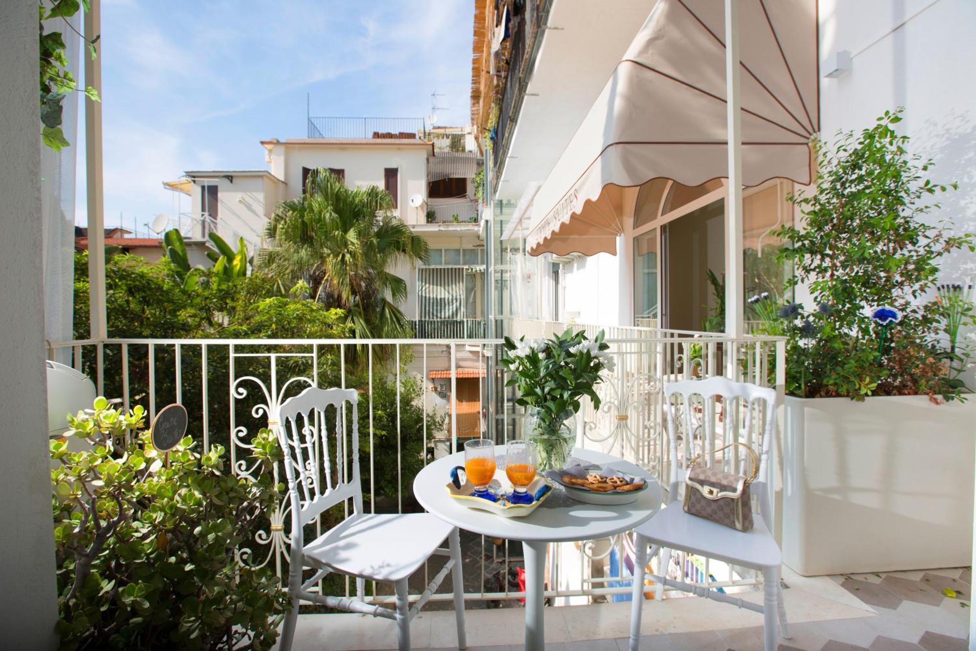 Grace Suites Sorrento Exterior photo